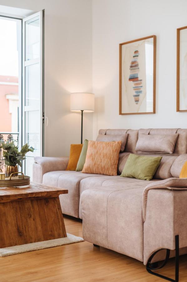 Hostly Rivero 2a Center Loft-fibre-communal Terrace-parking Optional-cless * Séville